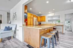 4BR Downtown Basecamp - Walk to Everything