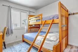 4BR Downtown Basecamp - Walk to Everything