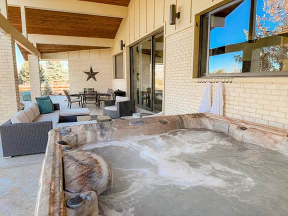 Mid-Century Escape w/ Hot Tub & Arcade Fun - Image 4