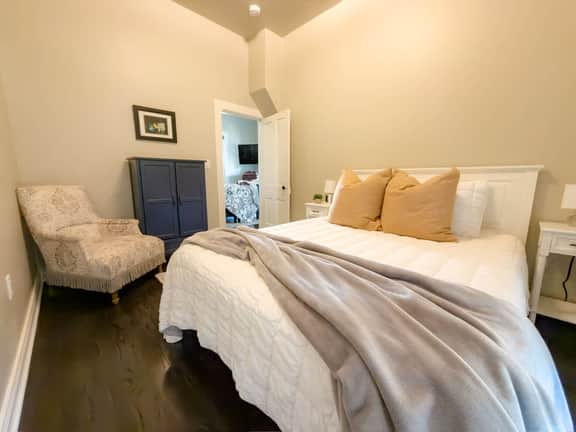 Charming Downtown Salida Home Fenced Yard & BBQ