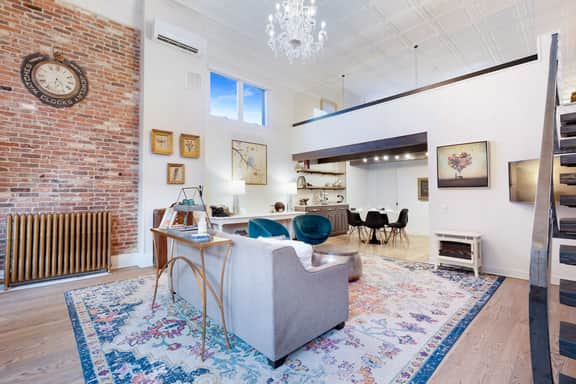 5 Star Listing!  1 Min Walk to River & Downtown