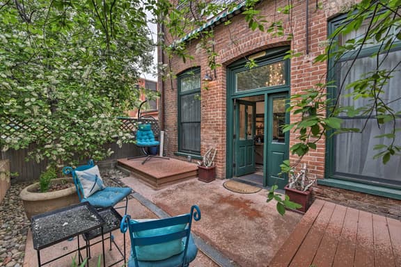 5 Star Listing!  1 Min Walk to River & Downtown