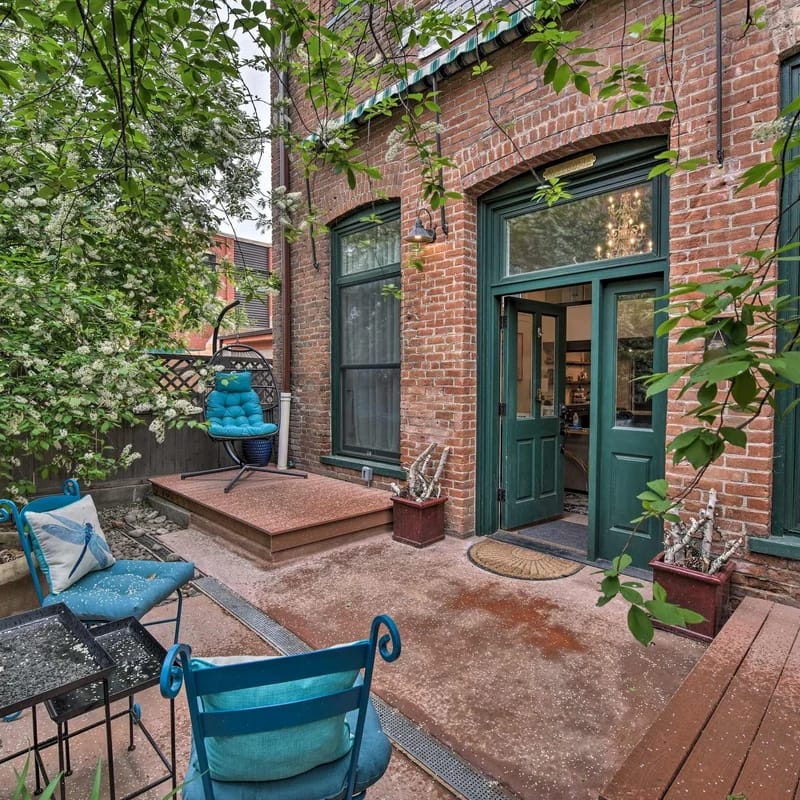 5 Star Listing!  1 Min Walk to River & Downtown